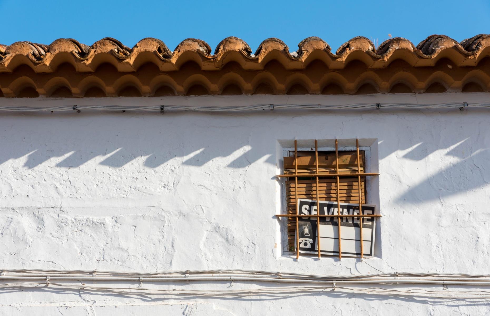 Tener carteles de 